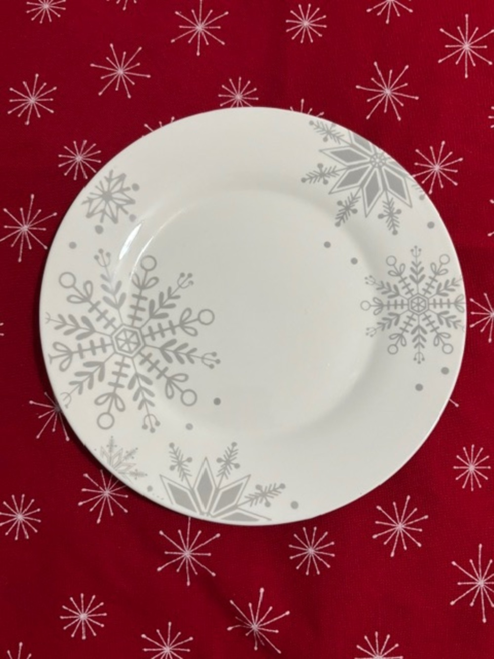 9 Royal Norfolk Silver Snowflakes White Dessert~ Side Christmas/Winter Plates - Picture 4 of 6